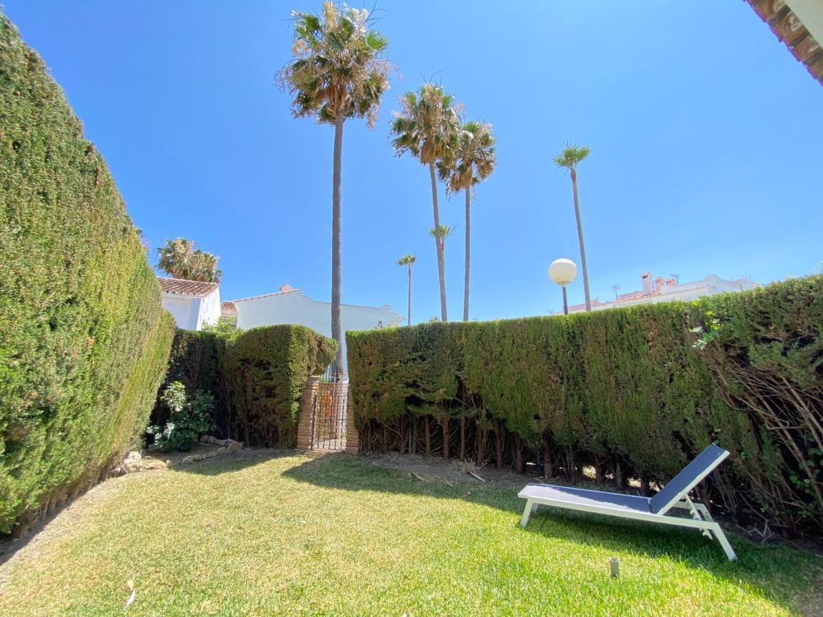 Willa Townhouse W/Sea View & Garden Estepona Zewnętrze zdjęcie