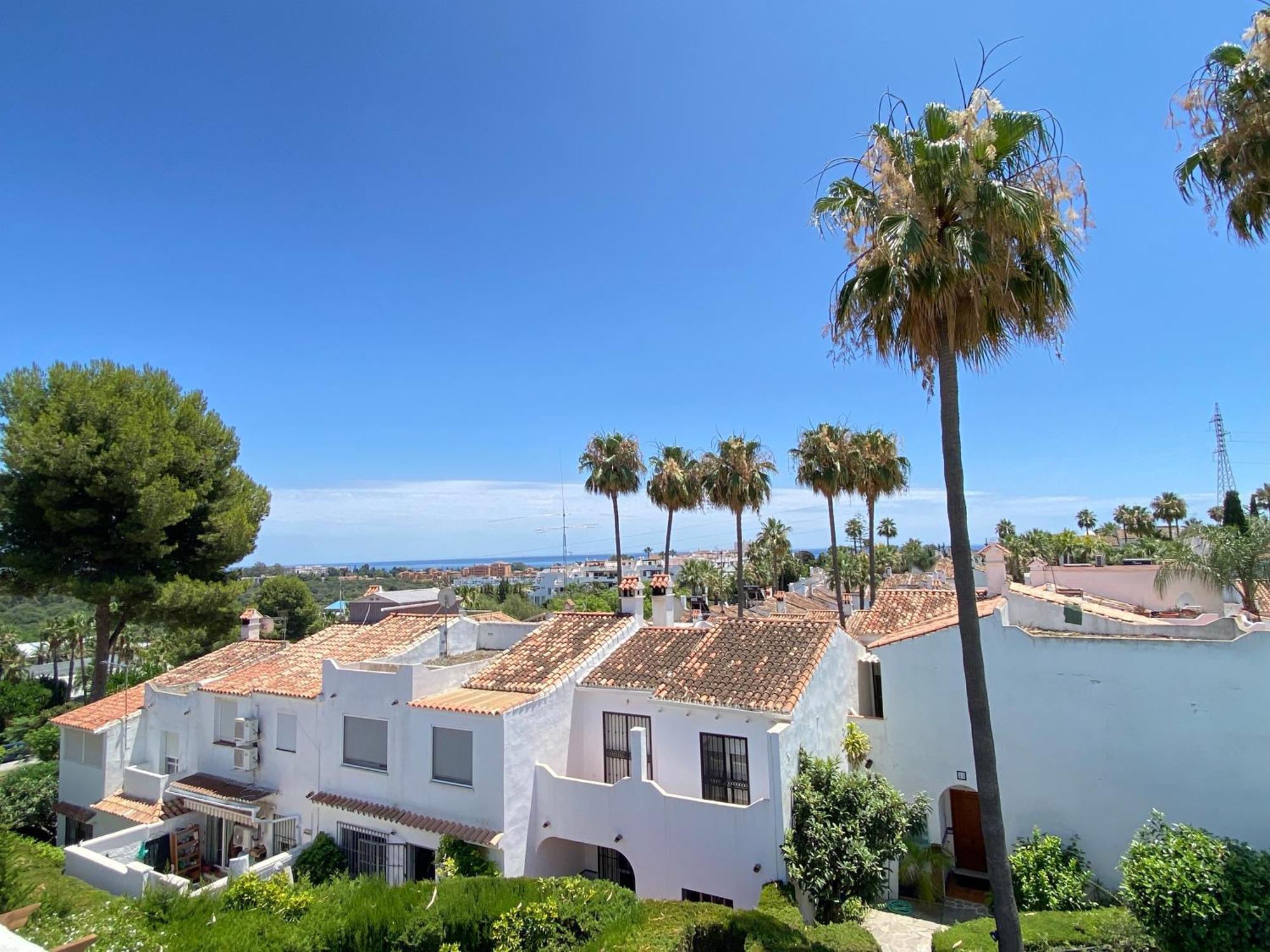 Willa Townhouse W/Sea View & Garden Estepona Zewnętrze zdjęcie